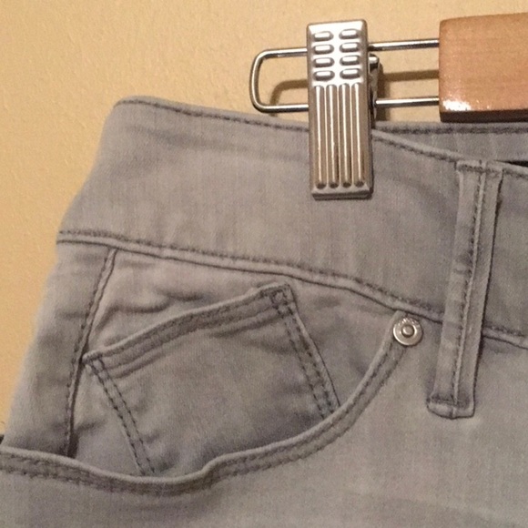 Chico’s jeans women’s size 6 small 0.5R grey elastic waist thin pliable … - Picture 6 of 16